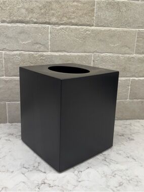 Tissue Box Cover Black, Square Acrylic Tissue Holder, Decorative
New!